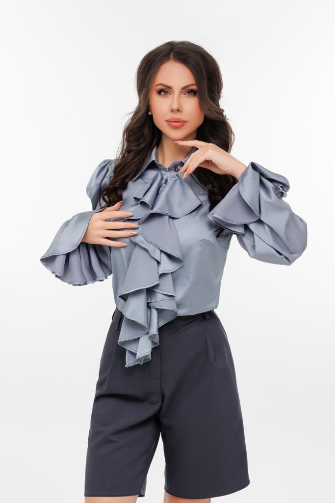 Silk Ruffle Blouse with long Sleeve!